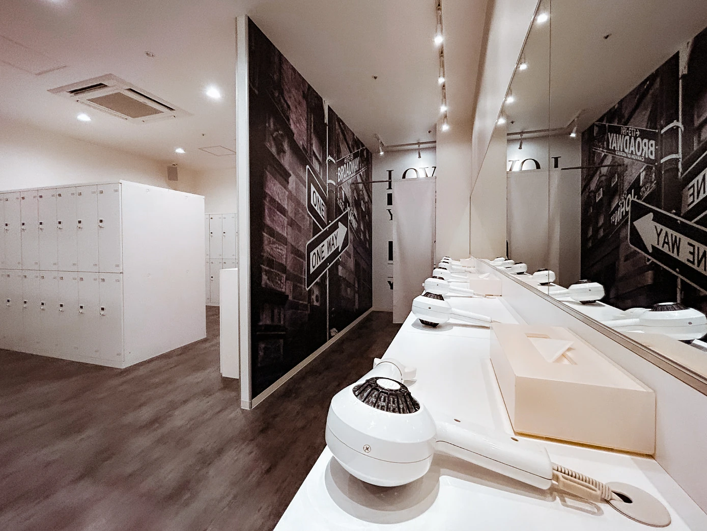 FEELCYCLE 岐阜 スタジオ写真