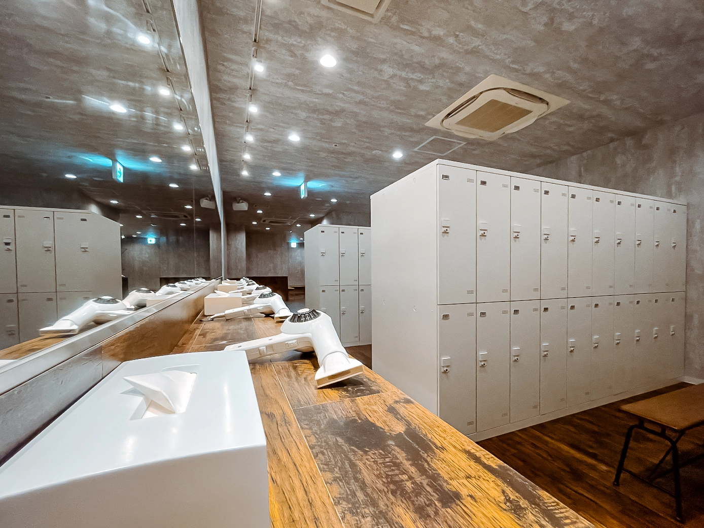 FEELCYCLE 銀座 スタジオ写真