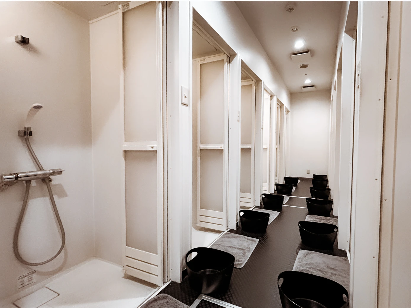 FEELCYCLE 池袋 スタジオ写真