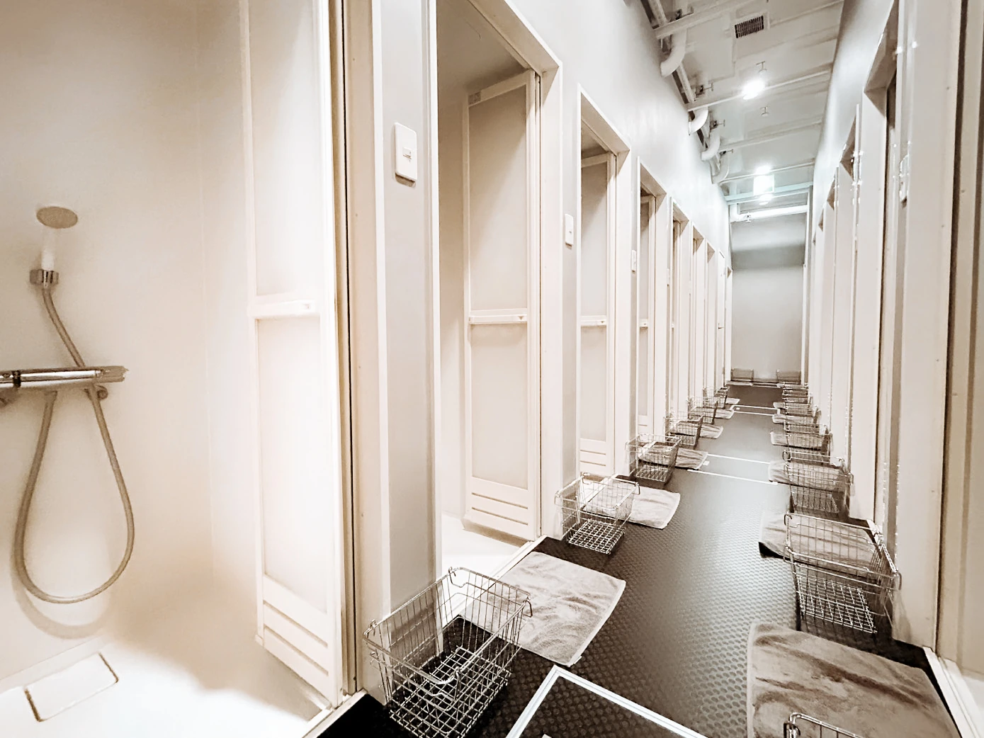 FEELCYCLE 海浜幕張 スタジオ写真