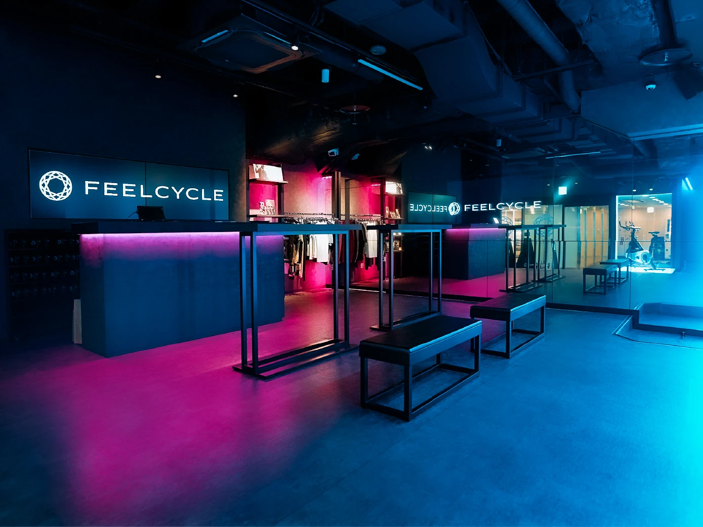 FEELCYCLE 武蔵小杉 スタジオ写真