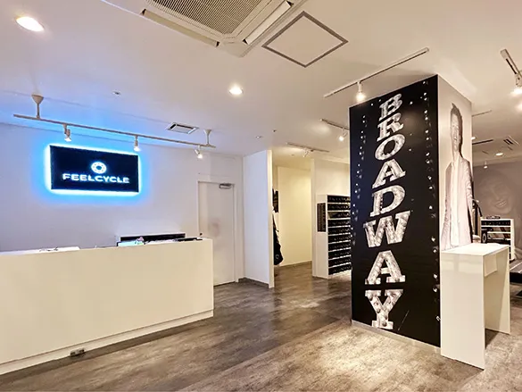FEELCYCLE 大宮 スタジオ写真