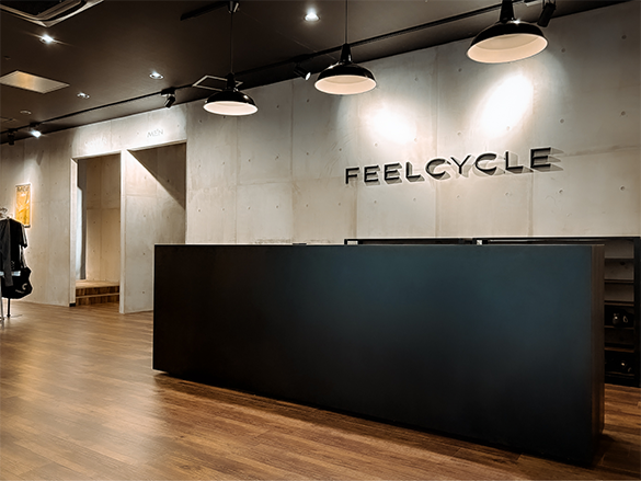 FEELCYCLE 汐留 スタジオ写真