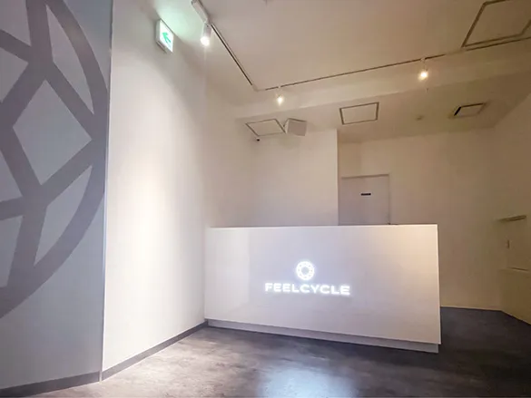 FEELCYCLE 栄 スタジオ写真