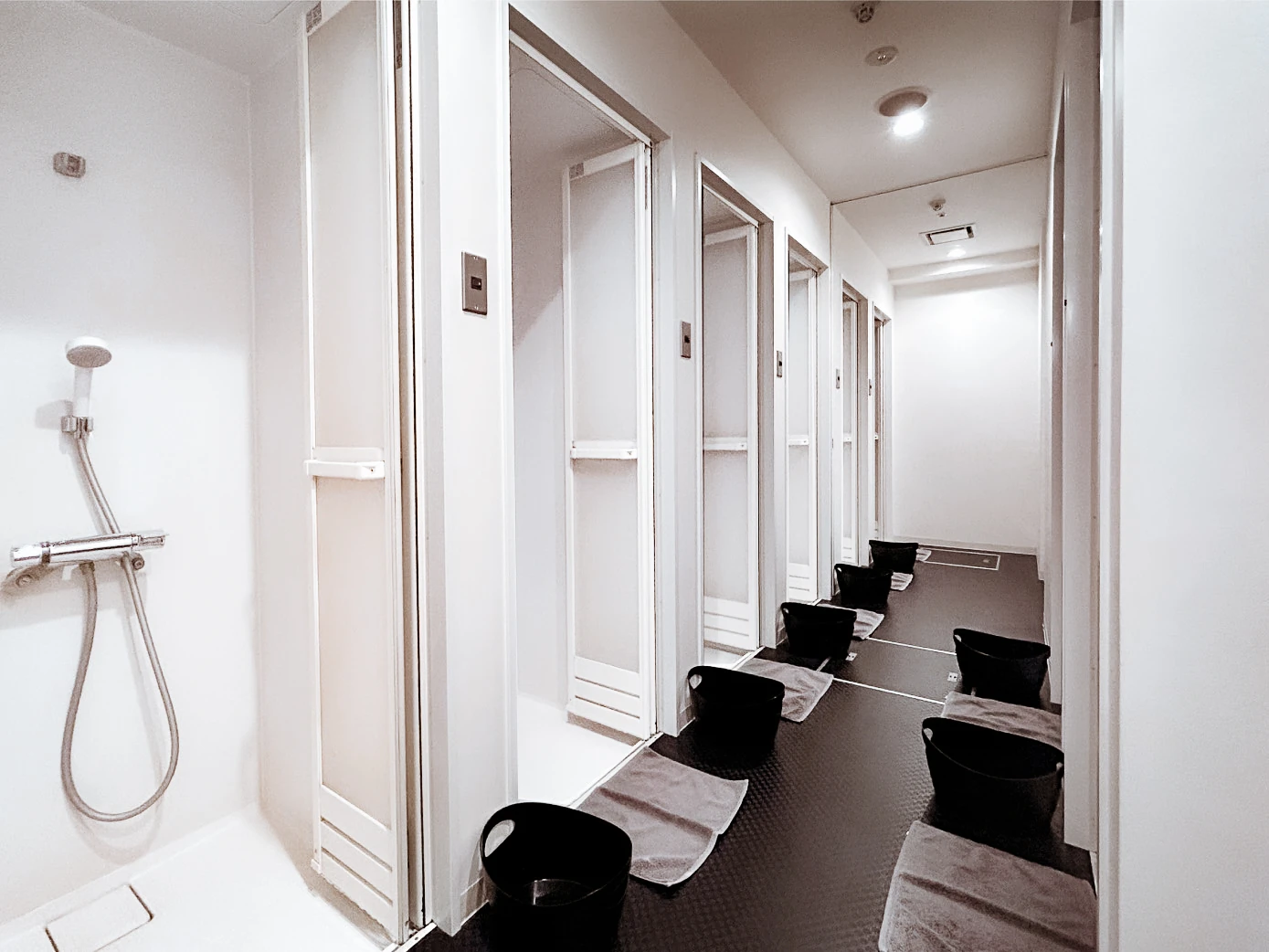 FEELCYCLE 三ノ宮 スタジオ写真