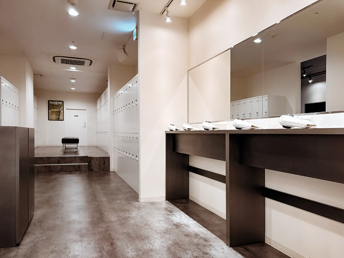 FEELCYCLE 上野 スタジオ写真