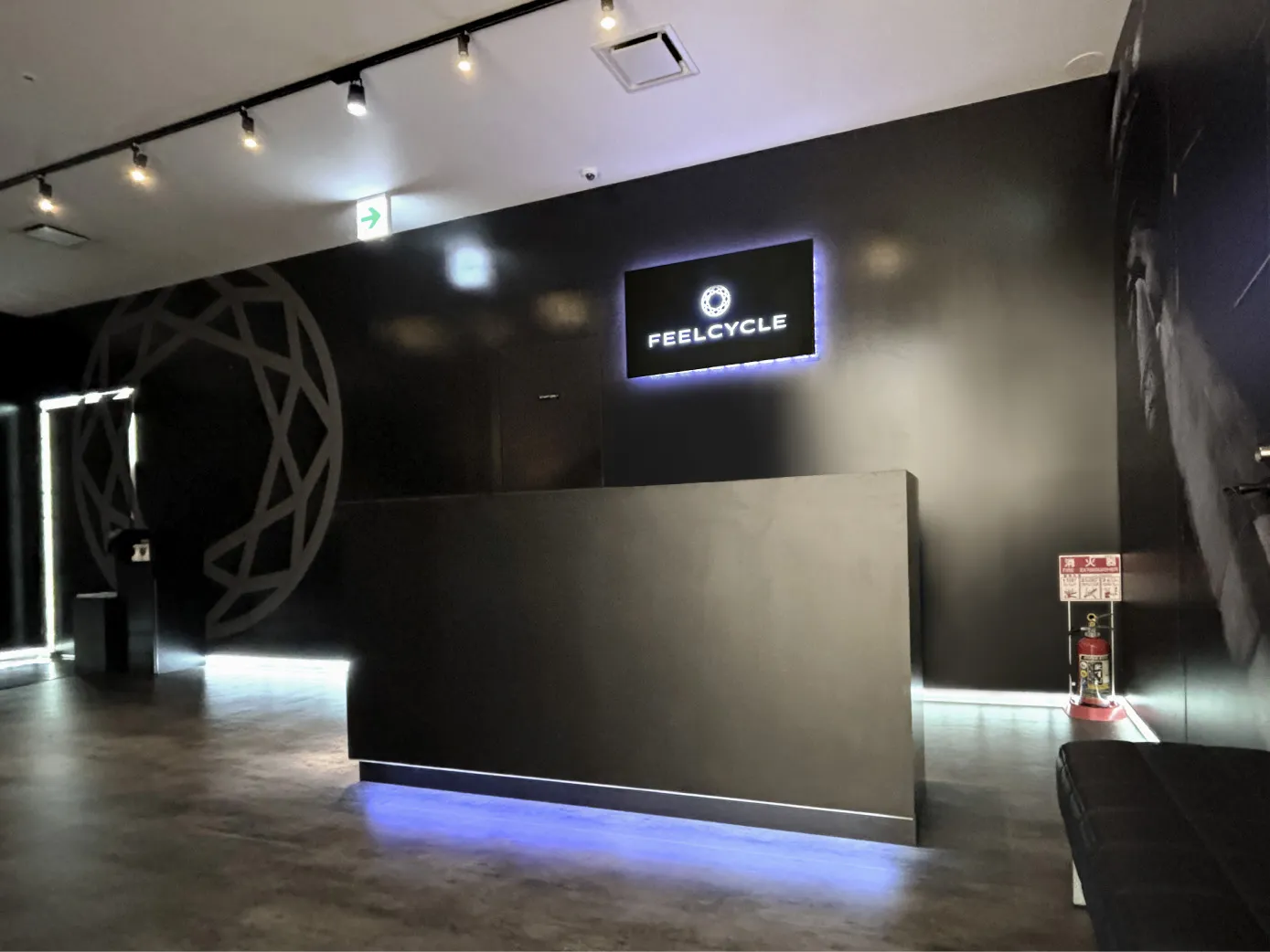 FEELCYCLE 横須賀中央 スタジオ写真