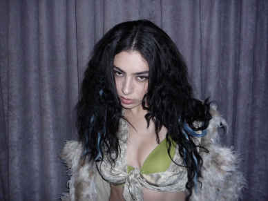 Charli xcx（チャーリー・XCX）